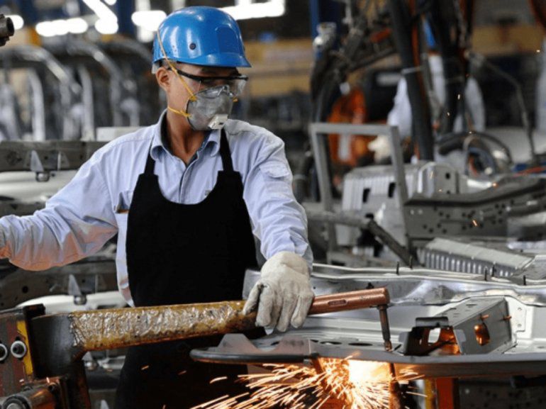 Grandes industrias y comercios pagaran hasta 50% mas de energía por quita de subsidios