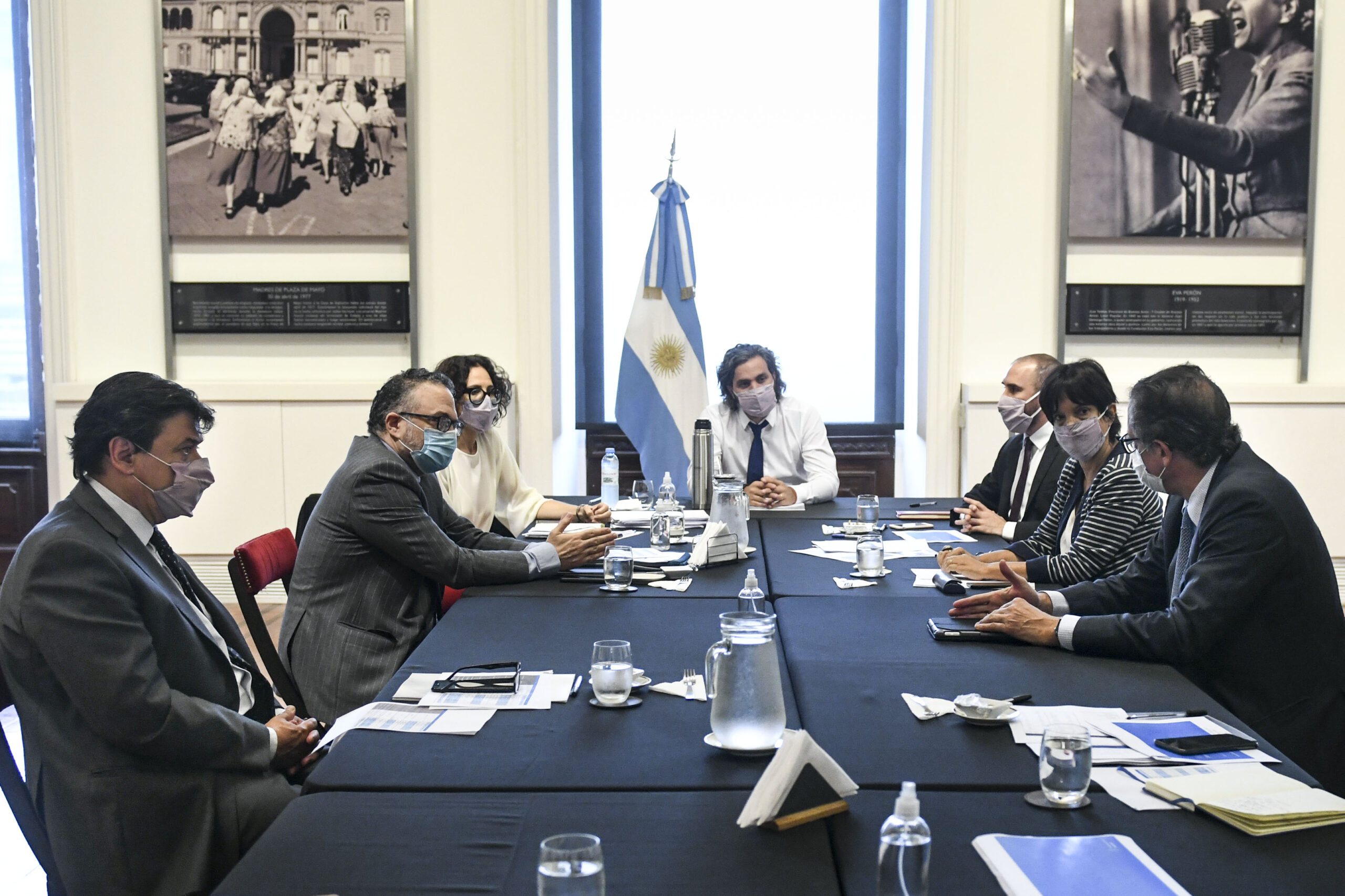 El Gobierno convoca a gremios y empresarios por precios y salarios