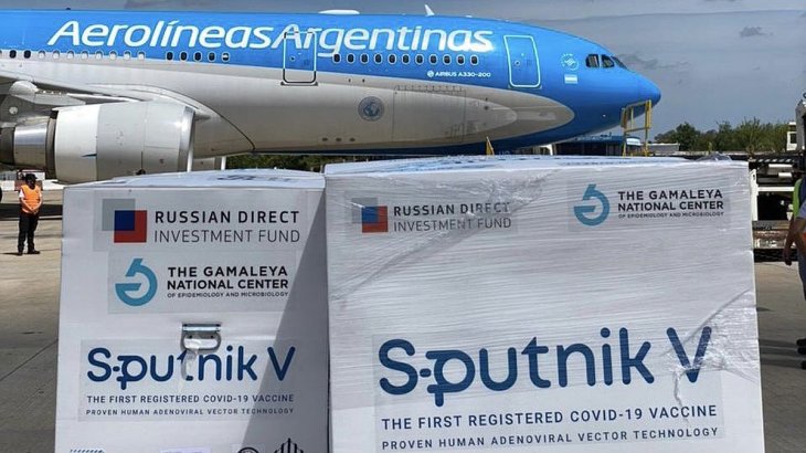 Vacunas: Parte el cuarto vuelo de Aerolíneas Argentinas a Moscú
