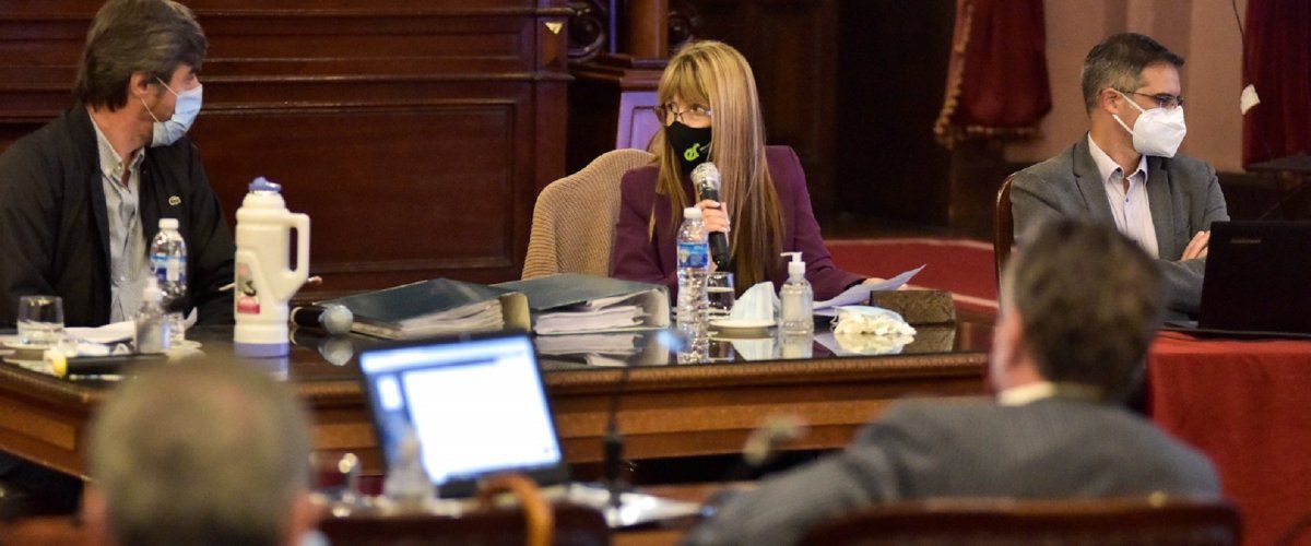 La Ministra de Salud, Velázquez defendió el plan de vacunación