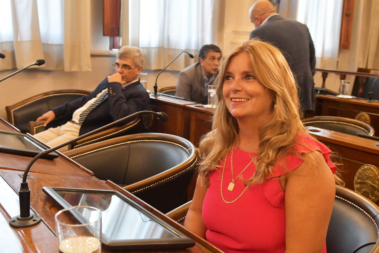 Claudia Gieco recorrió escuelas del departamento Diamante y participó de actividades vinculadas con la semana de la mujer