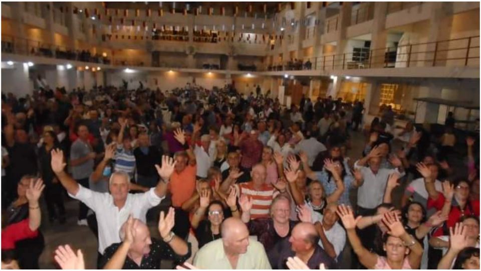 Insólito: en Crespo autorizaron una masiva fiesta con jubilados