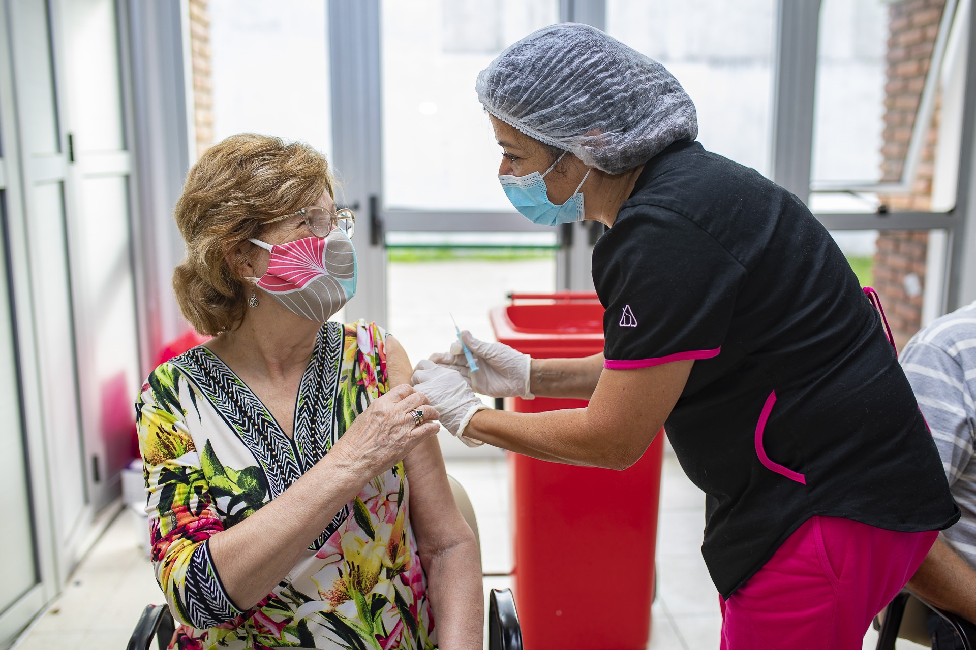 Inscriben a mayores de entre 60 y 69 años para vacunarse contra el Covid-19
