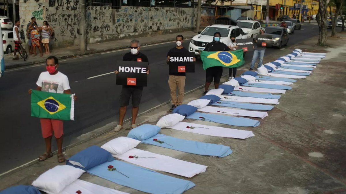 Brasil superó los 400 mil muertos por Covid-19