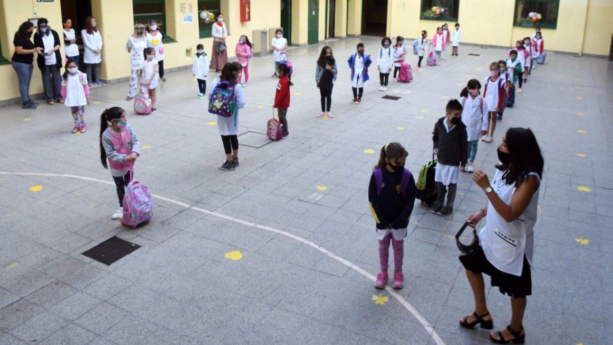 Deserción escolar: 1 de cada 4 alumnos de primaria dejó de cursar en 2020