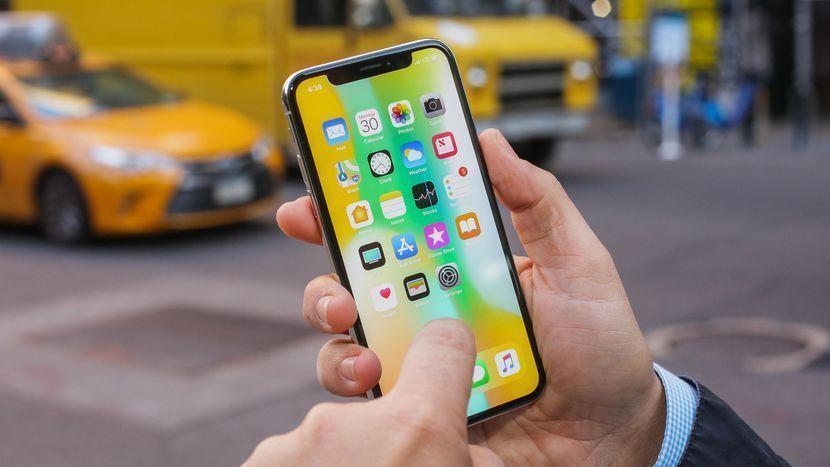 Brasil prohibió el uso de celulares en las escuelas