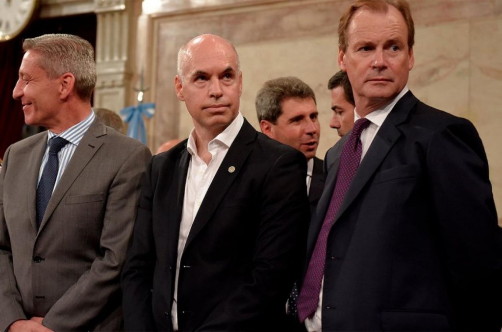 La izquierda pide el cese de la presencialidad y comparó a Bordet con Larreta