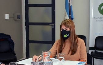 Covid: la ministra Velázquez presentará denuncias por fiestas en cuatro localidades