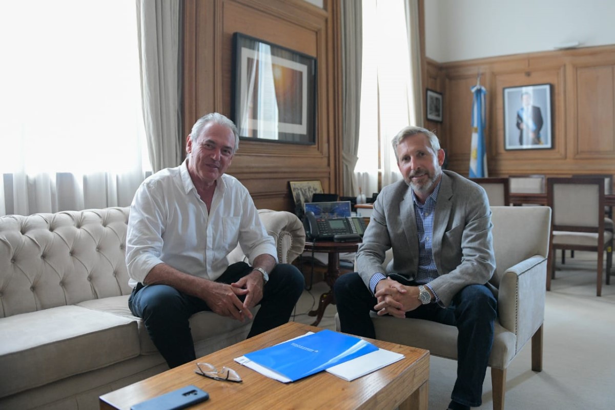 La  corriente Illia discute qué hacer con Frigerio
