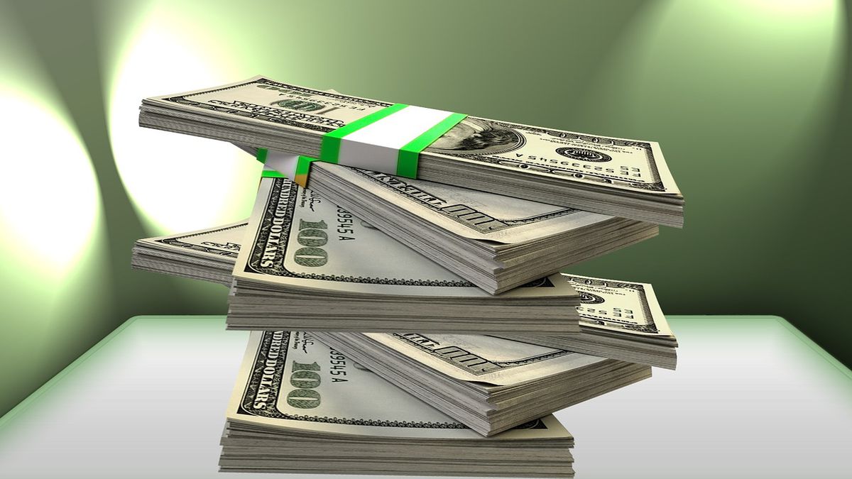 Días de más presión sobre el dólar blue: ¿qué esperan los analistas?