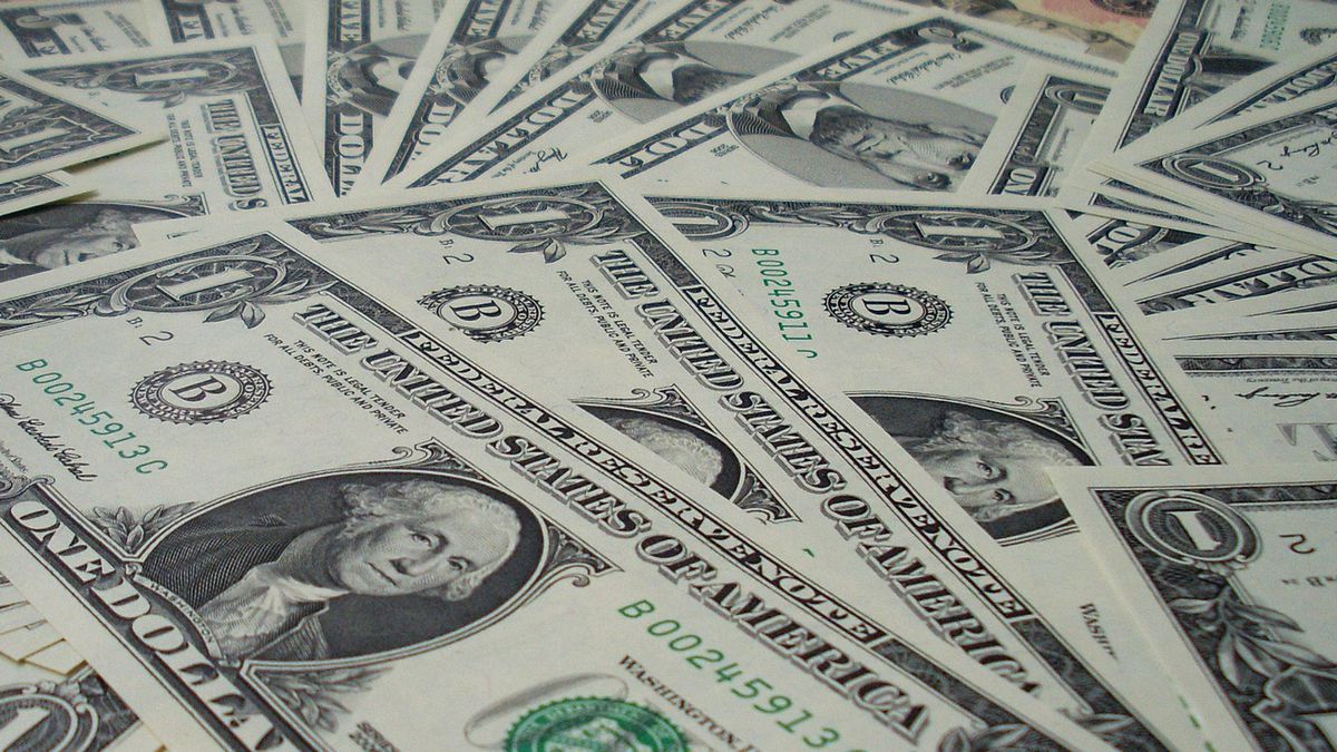 El dólar se fortaleció en el mundo ante nerviosismo por Afganistán y variante Delta