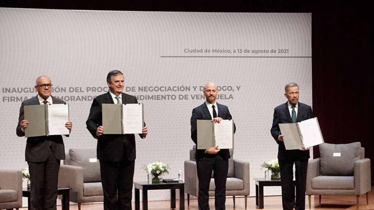 Venezuela: gobierno y oposición firmaron un acuerdo para iniciar diálogo y resolver la crisis
