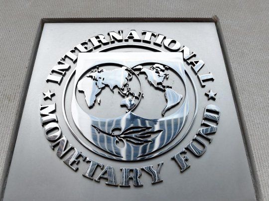 Argentina paga u$s 1.880 millones al FMI en medio de la crisis política