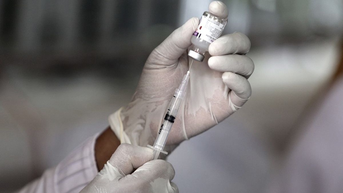 EEUU comprará cientos de millones de dosis de Pfizer para donarlas al mundo