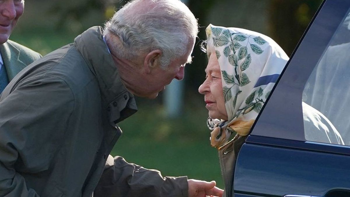 Las fotos de la reina Isabel II manejando su Jaguar