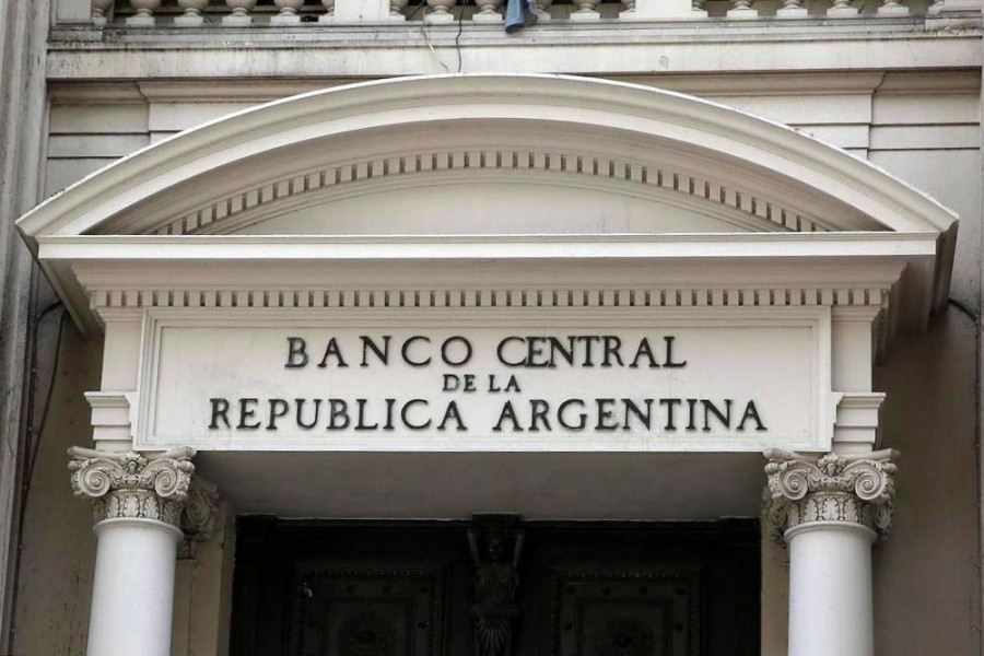 Dólar: Economía y Banco Central despliegan «plan verano»