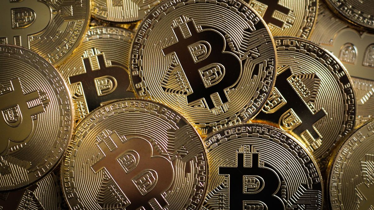 Bitcoin: aparece el «cruce de la muerte» y analistas retrasan una predicción