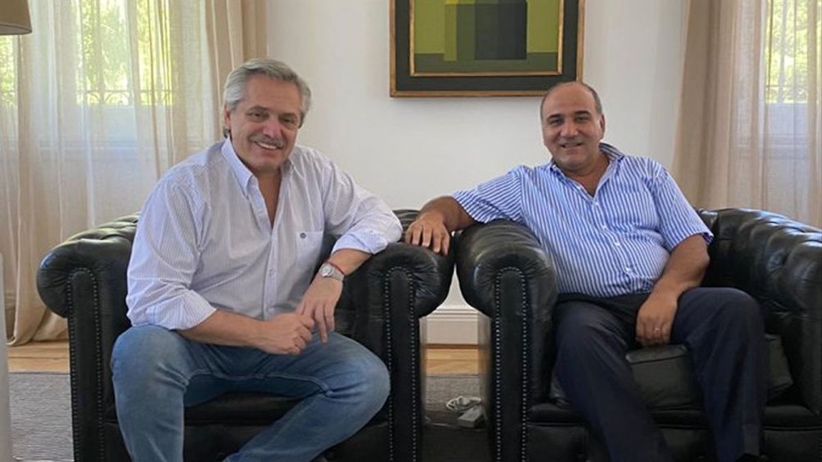 Alberto Fernández dará un bono de $20.000 a estatales