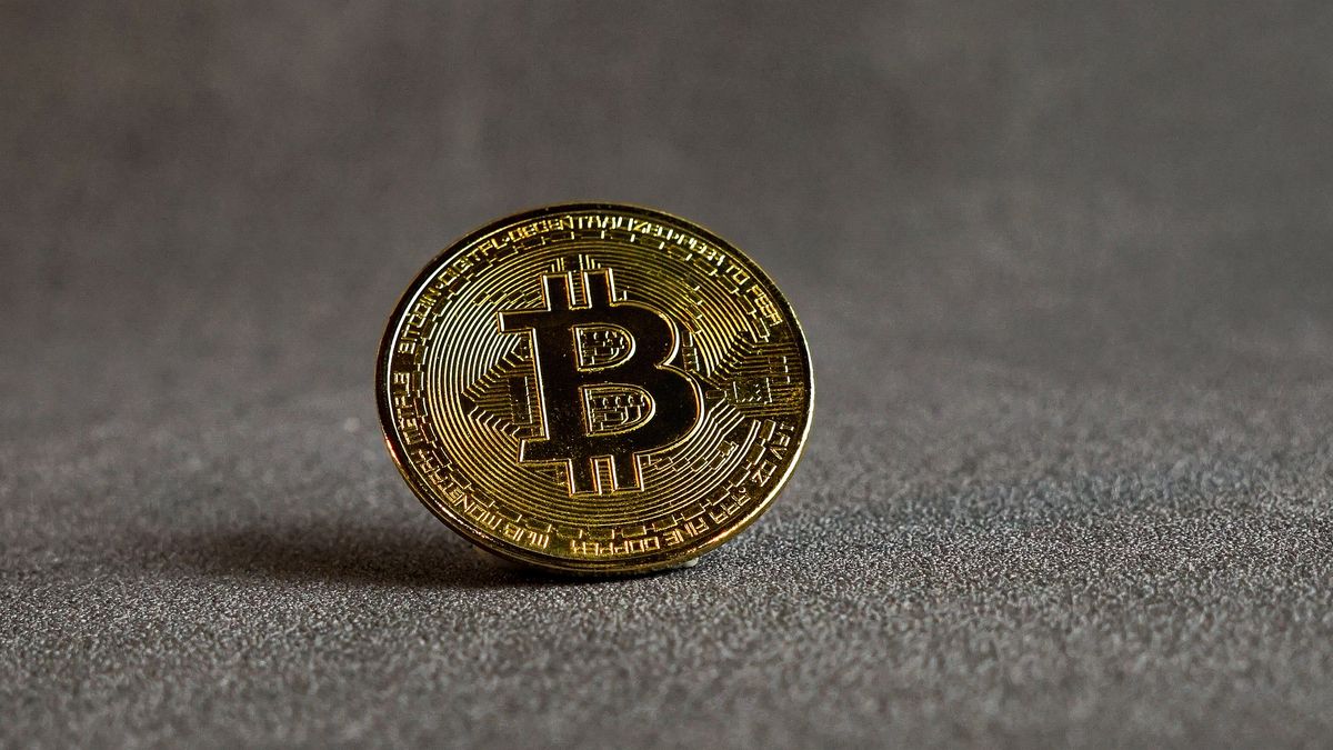 Crash de criptomonedas: se profundiza la agonía y en horas, las caídas superan el 20%