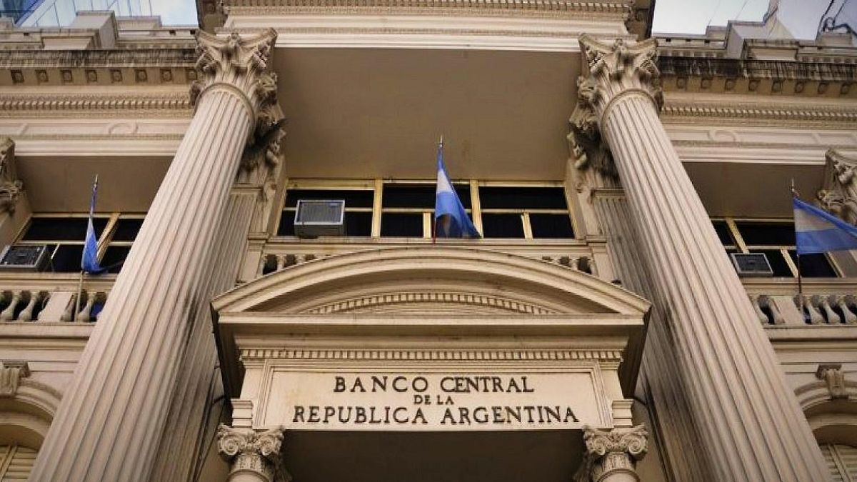 Dólar hoy: a cuánto cerró este miércoles 9 de febrero