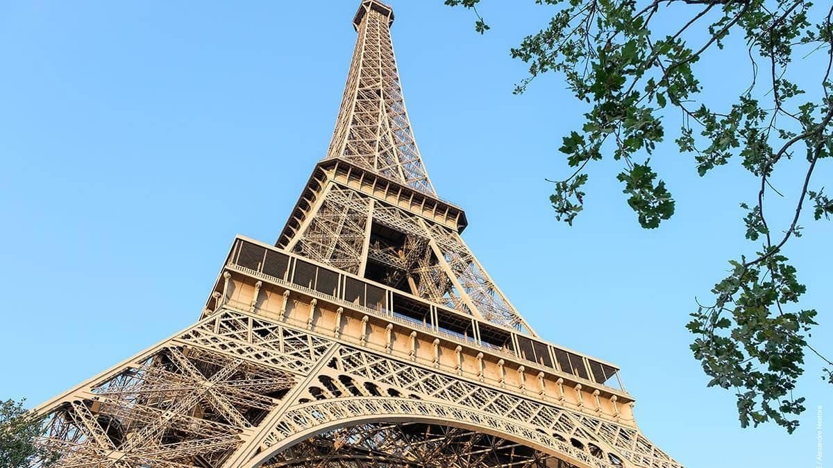 La Torre Eiffel creció 6 metros más