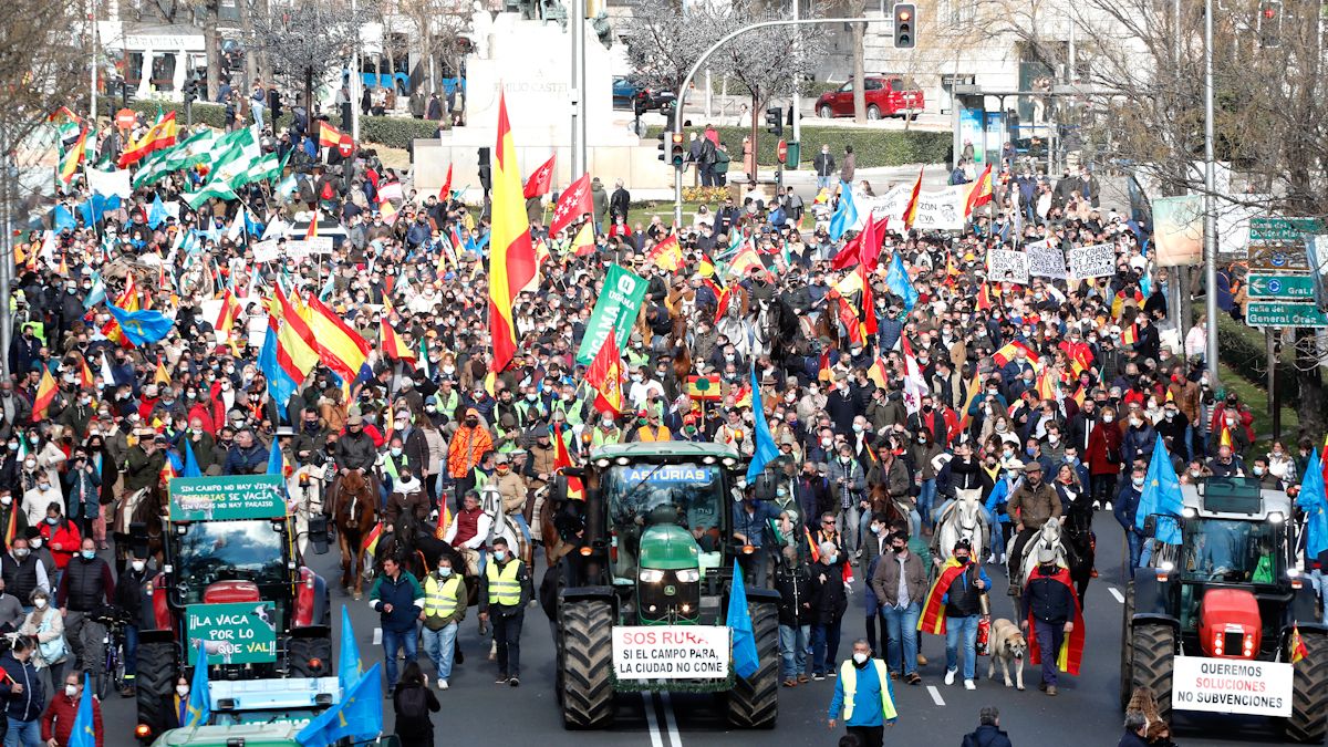 Masivo tractorazo en Madrid contra el precio del combustible