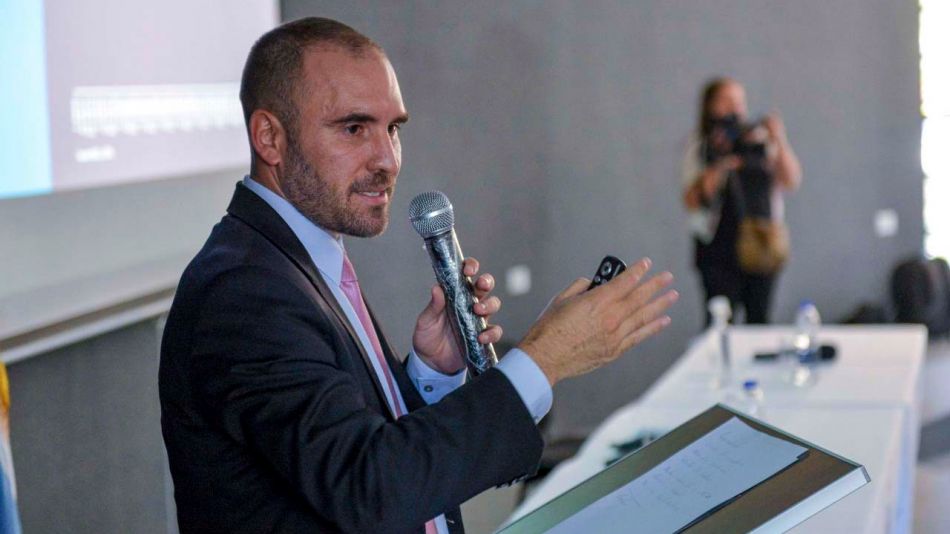 Inflación, FMI, y tarifas: agitada semana para  Martín Guzmán