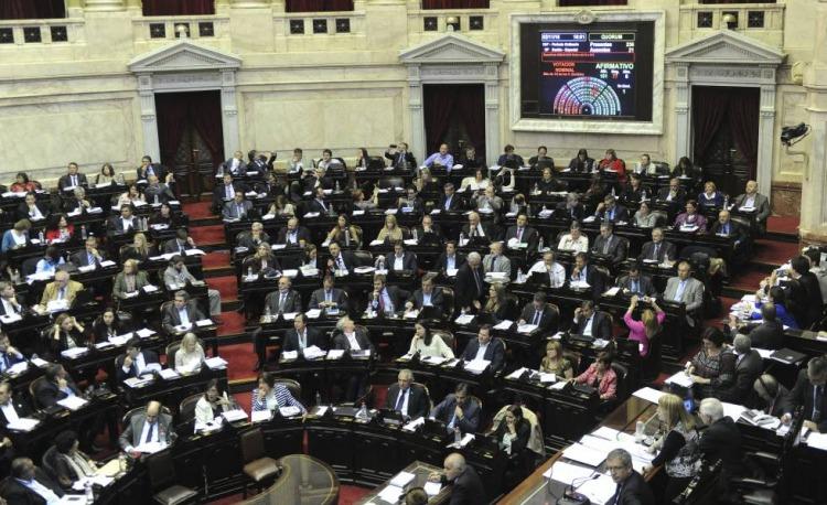 La oposición tiene los votos para aprobar la Boleta Única de Papel y pidió una sesión especial para la semana que viene