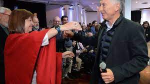 Patricia Bullrich propuso eliminar los planes sociales en 6 meses y provocó la reacción del Gobierno