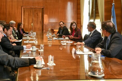 En la reunión de Gabinete, Batakis expuso con crudeza la crisis económica que vive el país y habló de un “panorama complejo en los próximos meses”