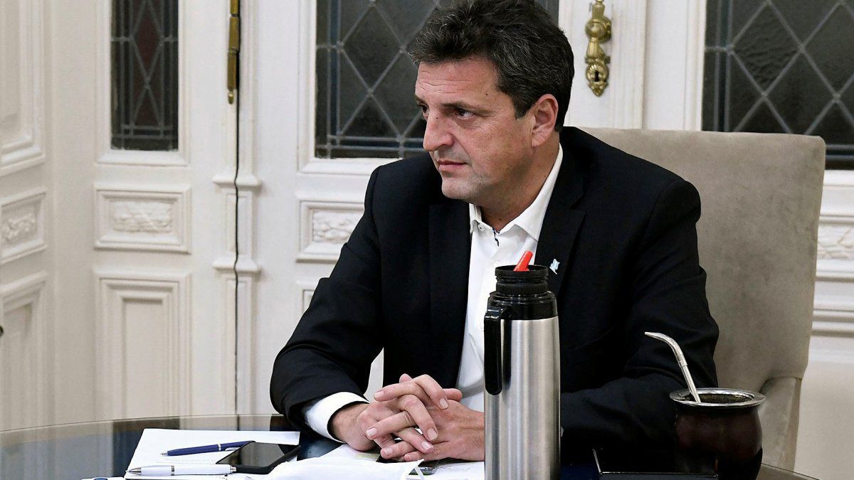 Massa se reúne con los ministerios para ponerles un techo al gasto