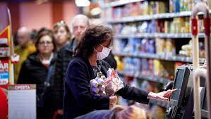 Baja en el consumo: las ventas minoristas cayeron 3,5% en julio en medio de la incertidumbre y las remarcaciones de precios