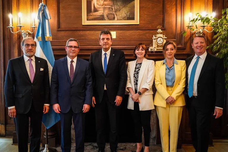Massa escuchó en Washington consultas de los empresarios por las importaciones y el giro de dividendos