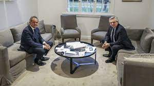 Alberto tantea una fórmula con Scioli y el kirchnerismo le declara la guerra