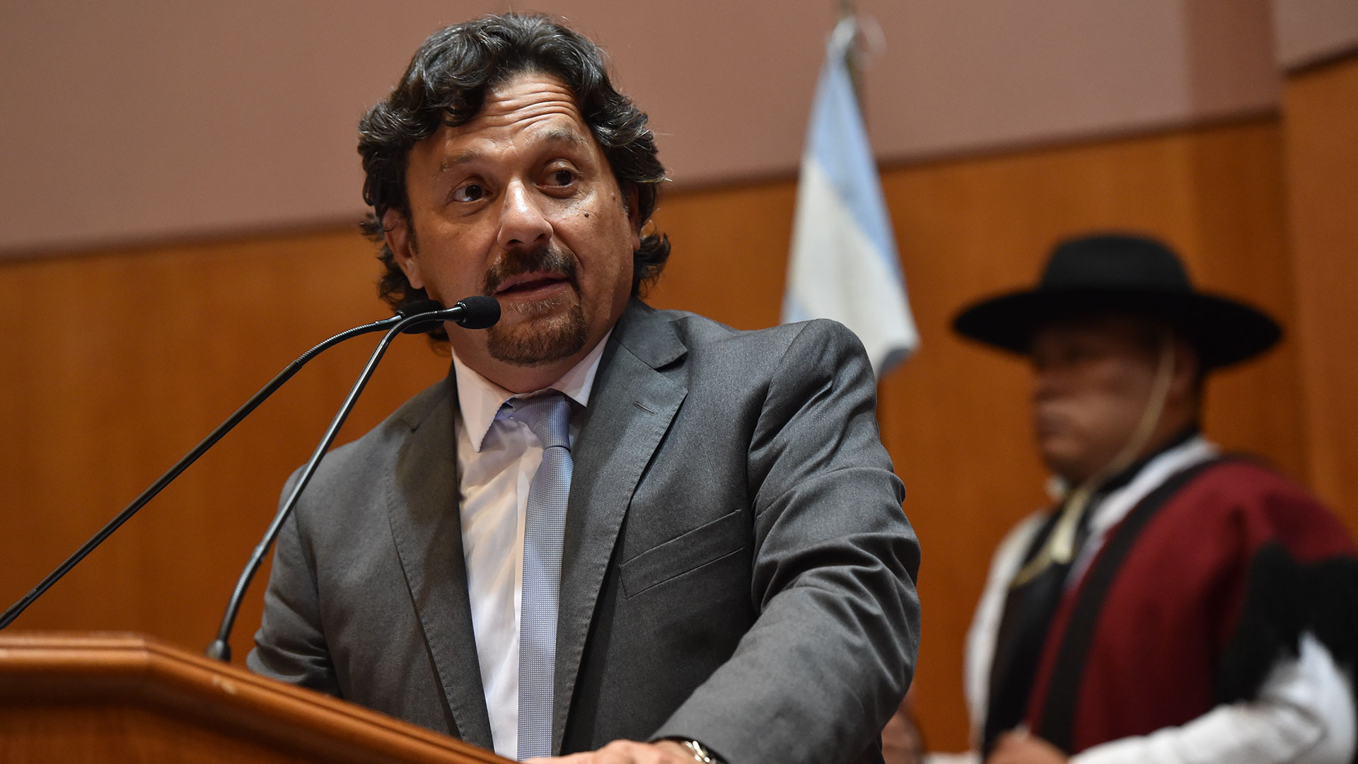 Salta: el gobernador frenó el ajuste tarifario de electricidad