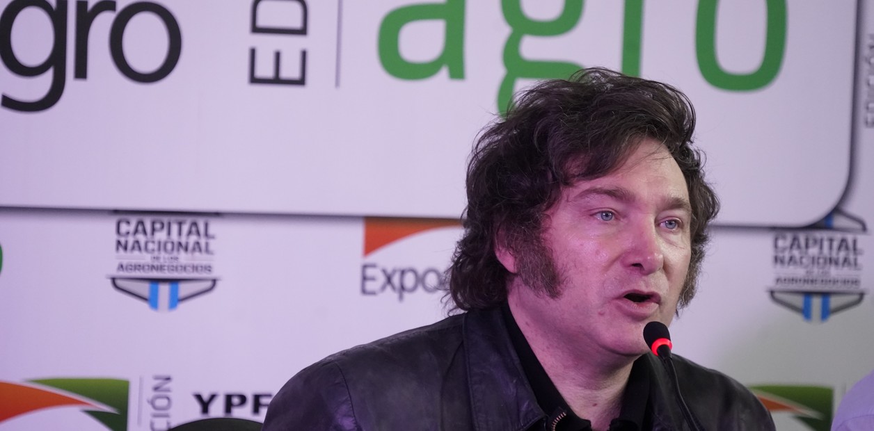 Los principales programas sociales cayeron un 45,6% real durante la gestión de Javier Milei