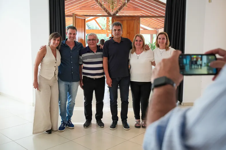 Massa reunió al Frente Renovador y alentó el surgimiento de nuevos liderazgos y la defensa de la clase media ante el impacto del ajuste