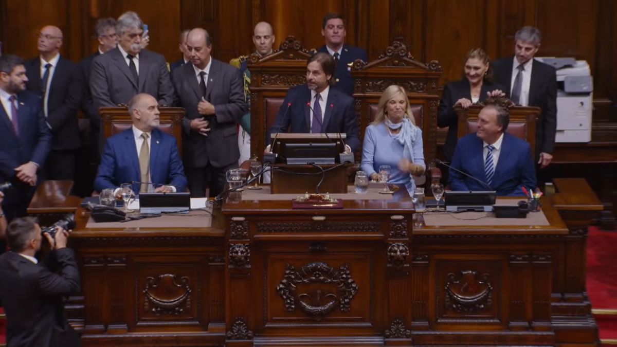 La tendencia al alza de los delitos se quebró, afirmó Lacalle Pou ante los legisladores