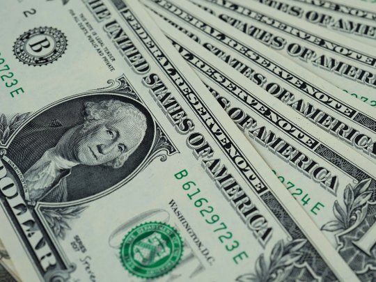 Chau cepo: cómo comprar dólares a partir del lunes y qué pasará con los gastos con tarjeta en el exterior
