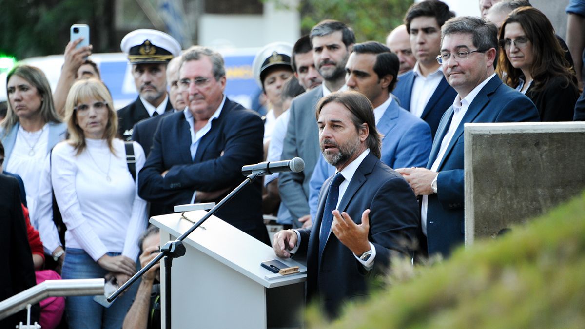 Lacalle Pou llamó a descentralizar los servicios públicos en Montevideo