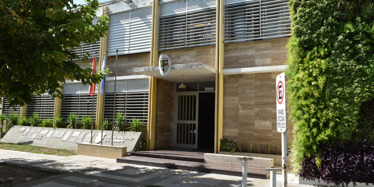 Denunciaron designación ilegal de exconcejales en cargos en la Municipalidad de Crespo