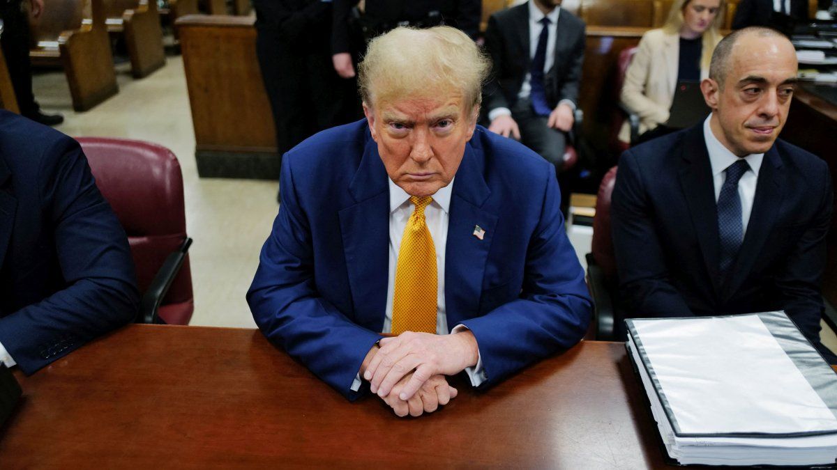 Aplazan sin fecha un juicio contra Donald Trump y podría llegar sin condena a las elecciones