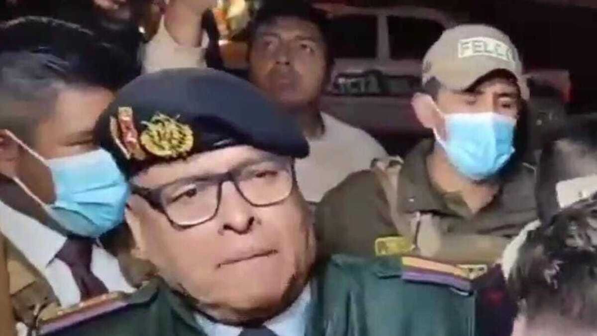 en el momento de su detención, Zúñiga acusó a Luis Arce de ordenarle sacar los blindados