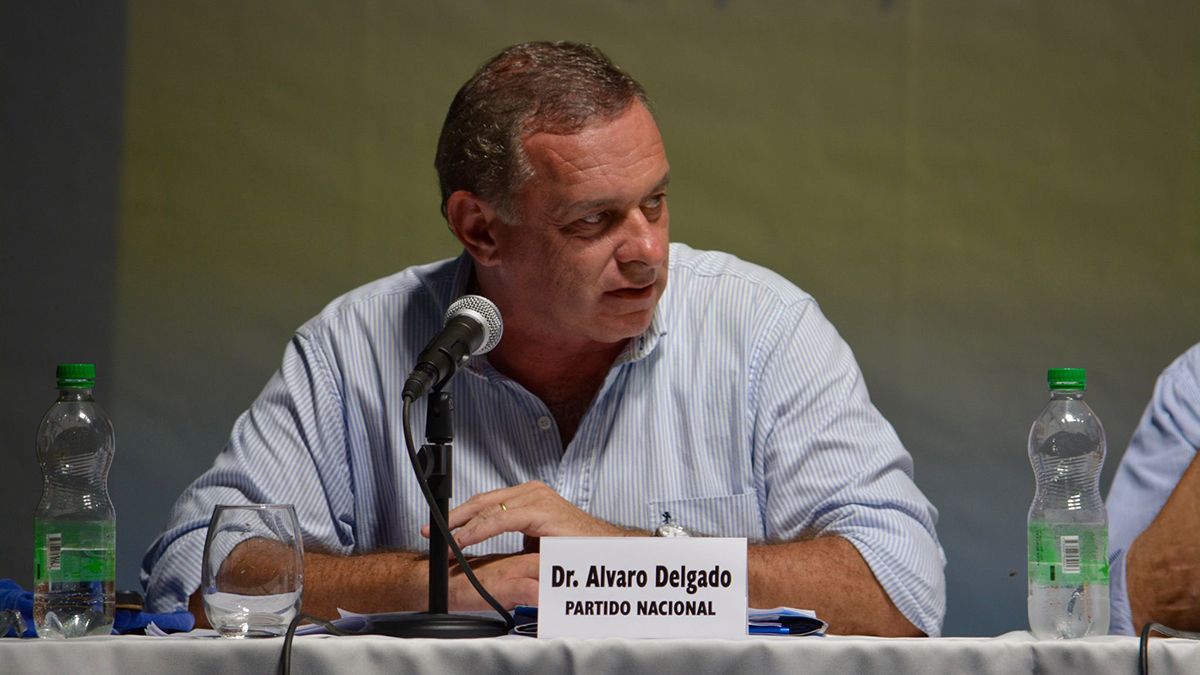 Delgado habla de operación política y el Frente Amplio define su postura el lunes