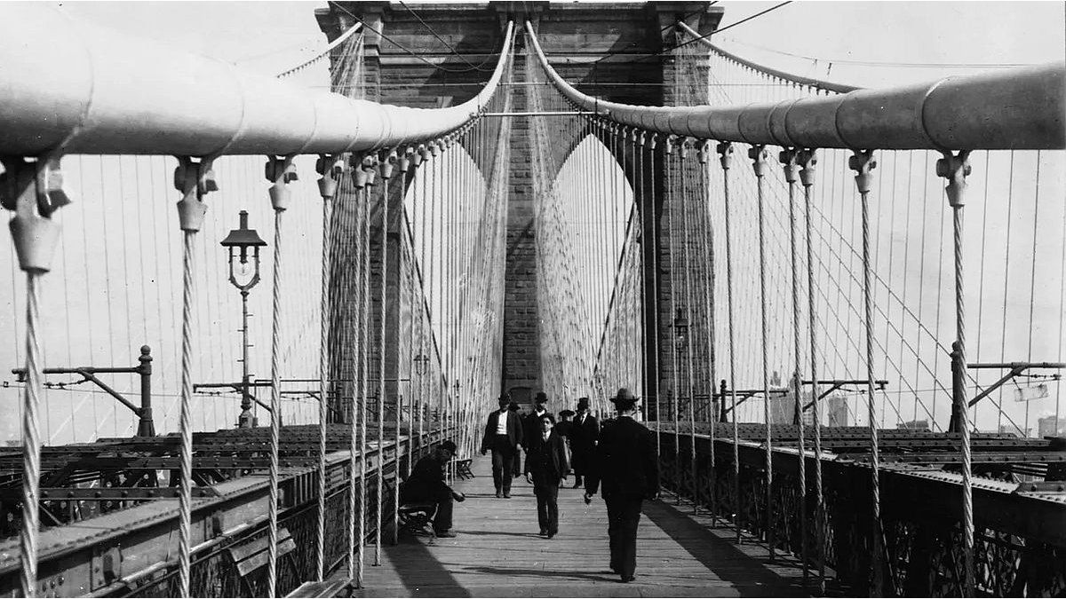 La increíble historia del estafador que vendió el Puente de Brooklyn, la Estatua de la Libertad y el Madison Square Garden