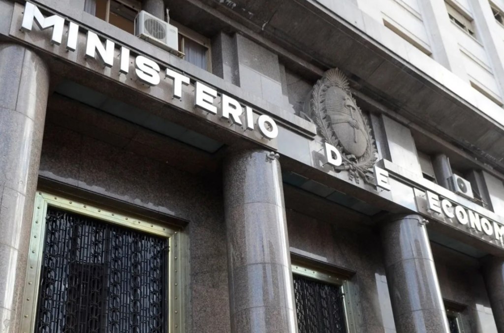 Las provincias solo hicieron emisiones de deuda en pesos durante enero