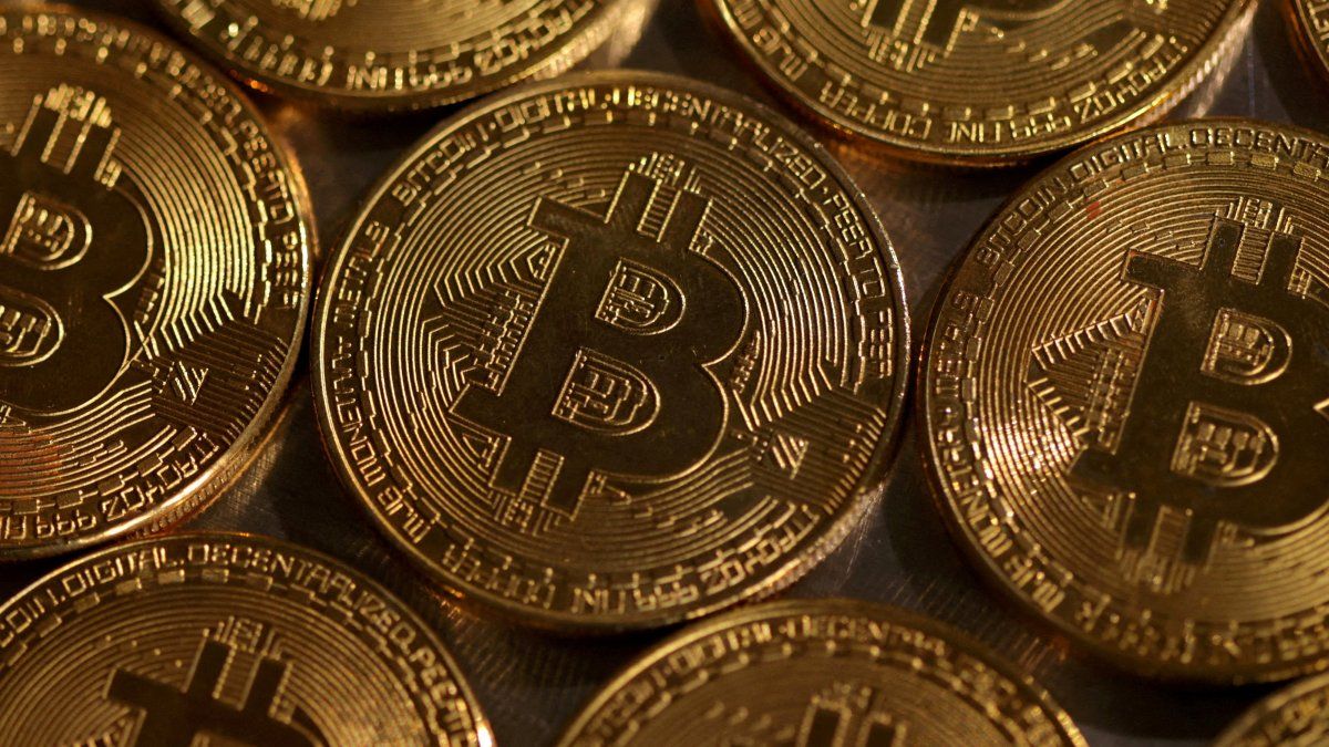 Bitcoin se entusiasma con la baja de las tasas de la Fed y superó los u$s60.000
