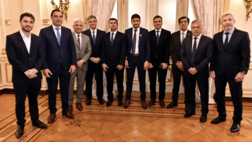 Javier Milei se reúne este lunes con gobernadores afines para buscar apoyo para el presupuesto 2025
