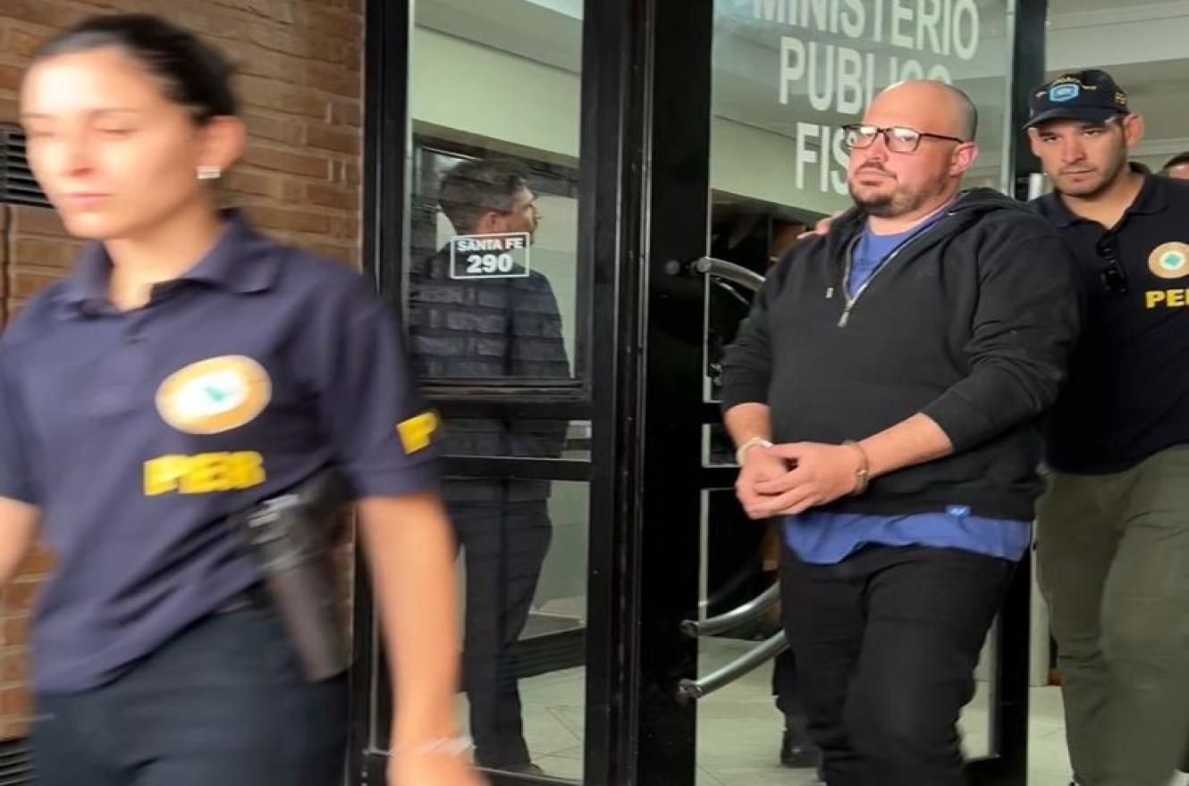 Matías Santa María se entregó, se abstuvo declarar y quedó detenido en la comisaría quinta