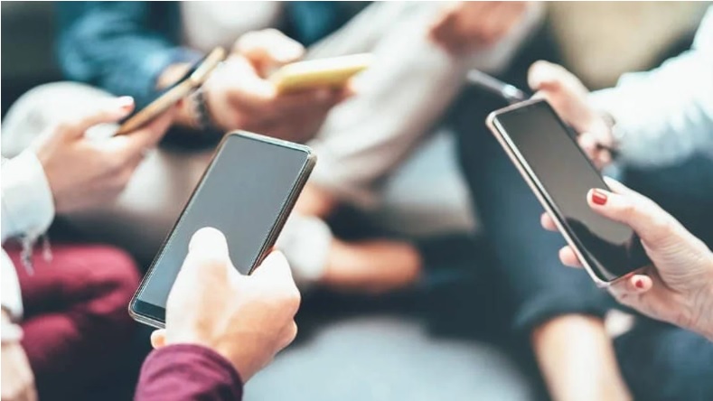 Cuán riesgoso es depender de la tecnología para la comunicación, compras, educación y entretenimiento